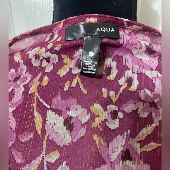 Aqua Floral V-Neck Blouse - Purple size L - Picture 6 of 7